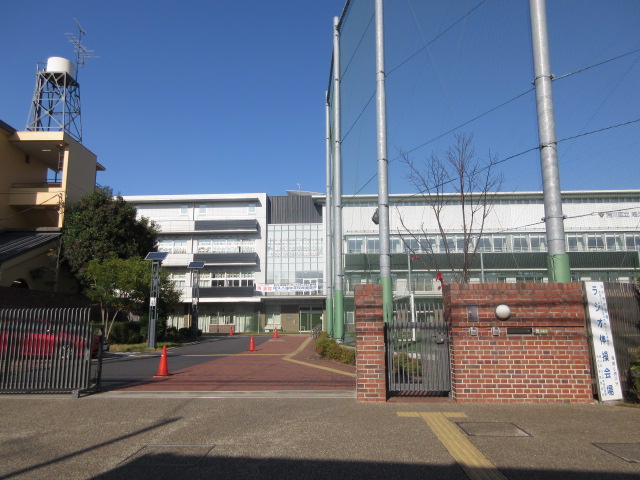 尾久八幡中学校